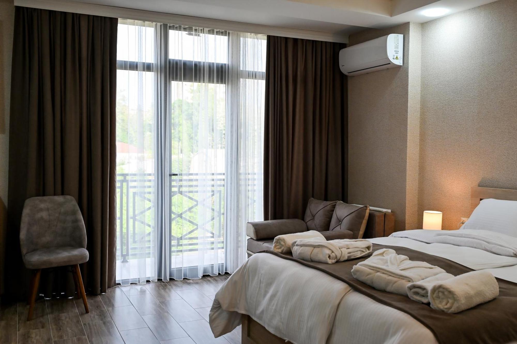 Hotel K124 Kutaisi Luaran gambar
