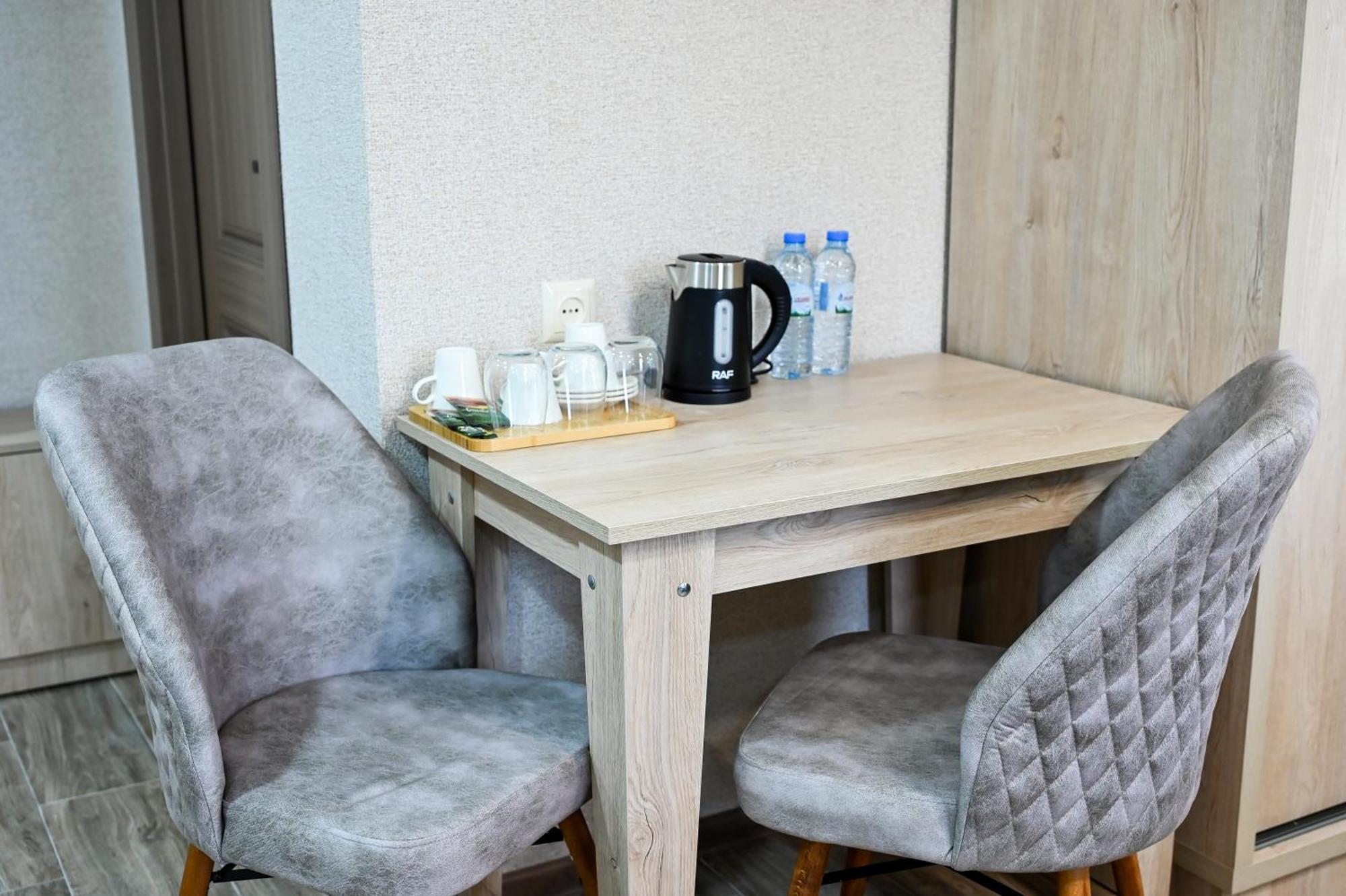 Hotel K124 Kutaisi Luaran gambar