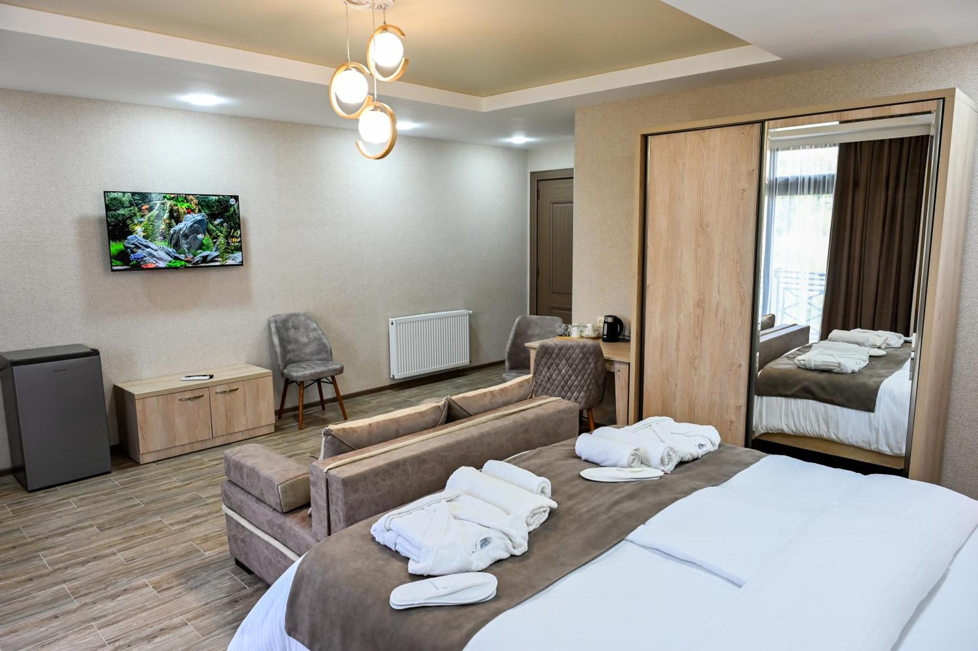 Hotel K124 Kutaisi Luaran gambar