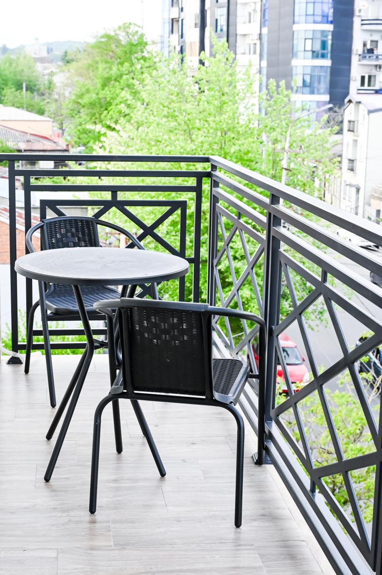 Hotel K124 Kutaisi Luaran gambar