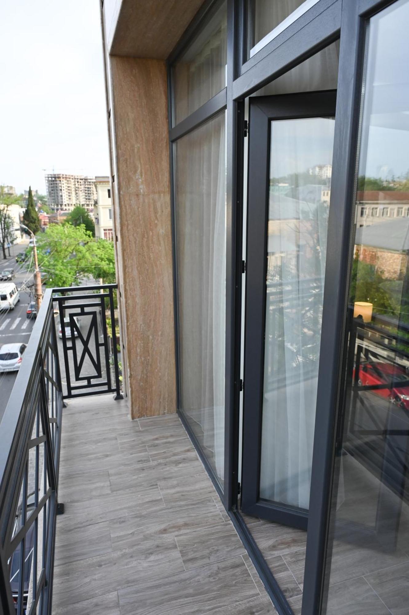 Hotel K124 Kutaisi Luaran gambar