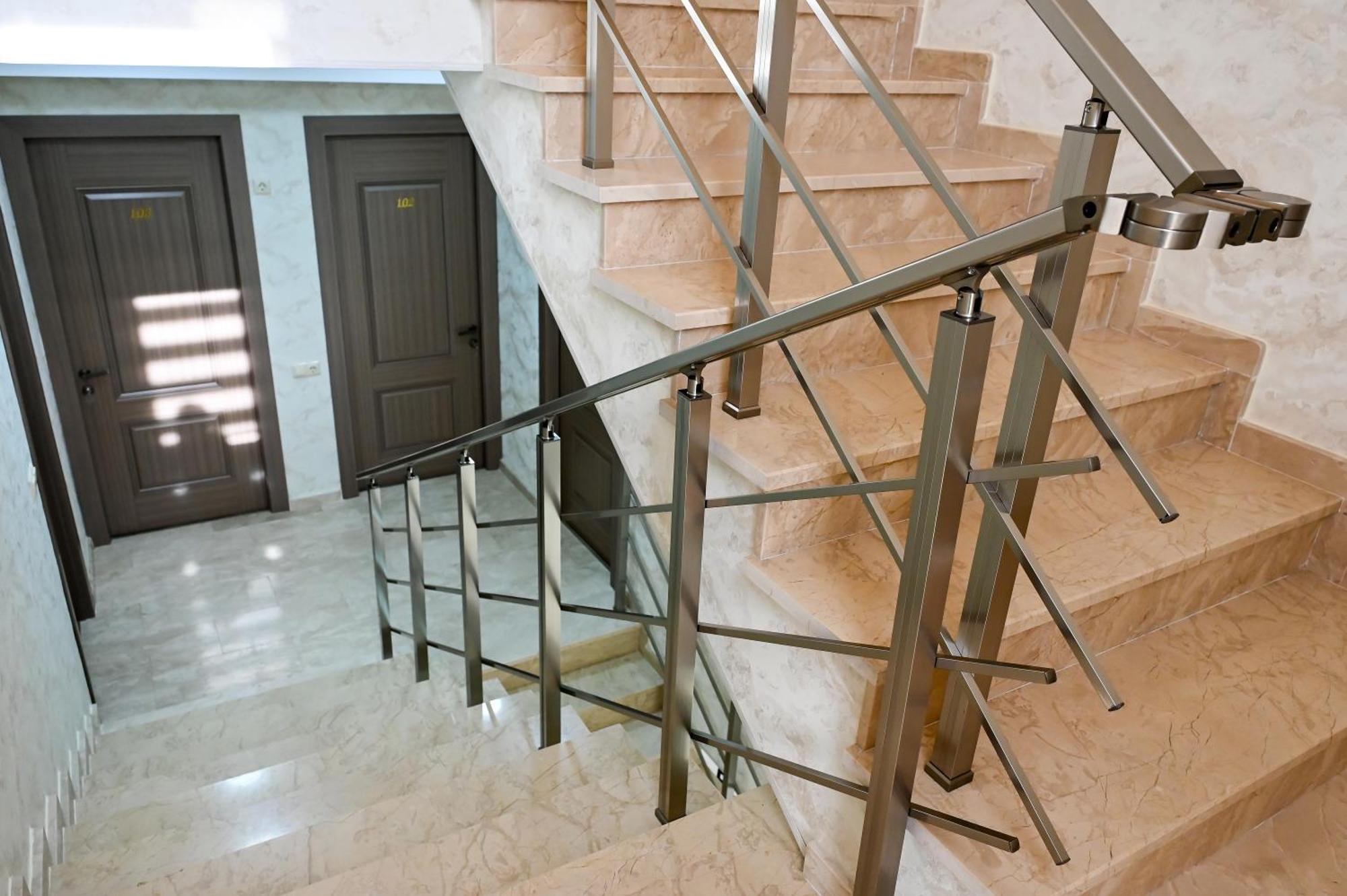 Hotel K124 Kutaisi Luaran gambar